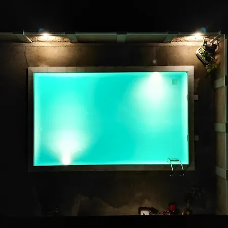 Zlatan Poolside Villa *