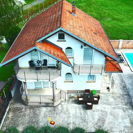 Zlatan Poolside Villa *