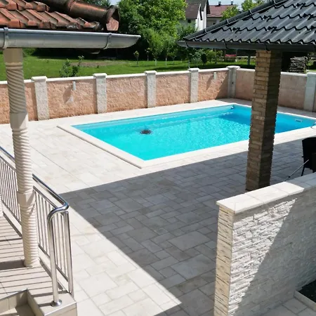 빌라 Zlatan Poolside 보산스카 그라디슈카