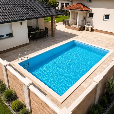 Zlatan Poolside Villa *